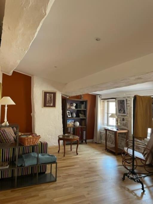 La Maison De Lea, Chambres D'Hotes De 14 Couchages Tournus Exterior photo